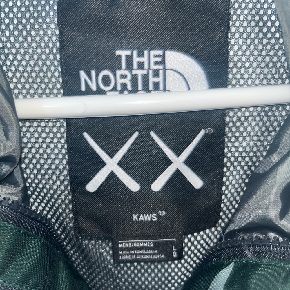 Kaws x The North Face jacket - Picture 4 of 5